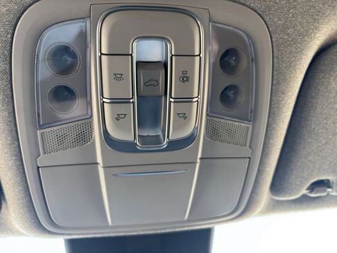 Used 2019 Hyundai Santa Fe Limited image 22