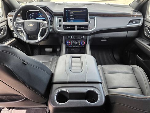 Used 2023 Chevrolet Tahoe Premier AWD/4WD image 15