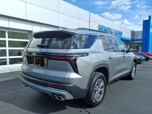 Used 2025 Chevrolet Traverse LT AWD/4WD image 7