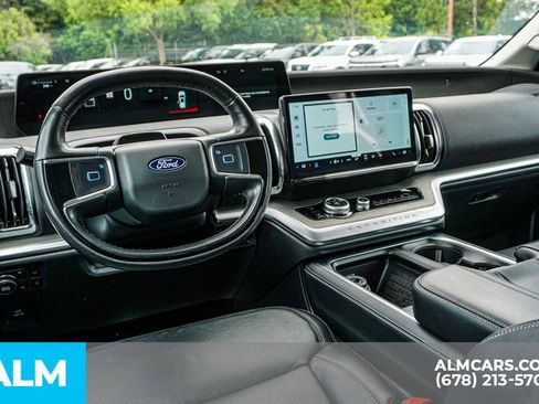 Used 2025 Ford Expedition Platinum AWD/4WD image 29