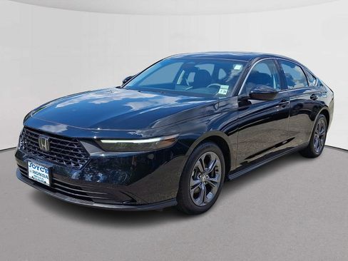 Certified 2023 Honda Accord EX image 4