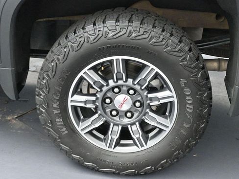 Used 2024 GMC Sierra 1500 AT4 w/ AT4 Premium Package AWD/4WD image 39