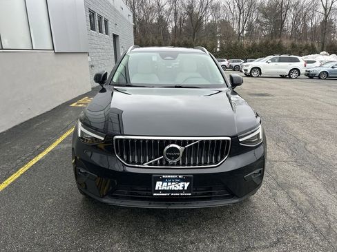 Certified 2025 Volvo XC40 B5 Ultra w/ Protection Package Premier image 3