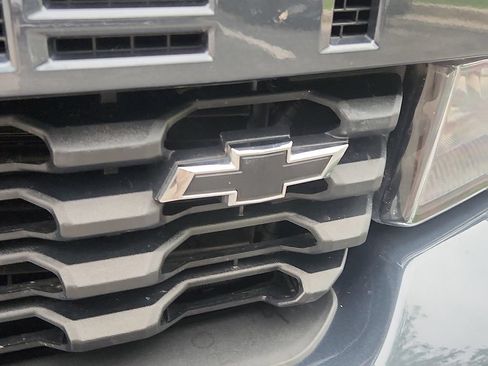 Used 2022 Chevrolet Silverado 1500 Custom AWD/4WD image 30