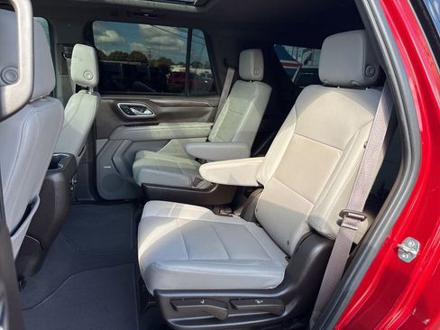 Used 2023 Chevrolet Tahoe Z71 w/ Luxury Package AWD/4WD image 27