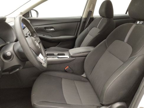 Used 2025 Nissan Sentra SV FWD image 17
