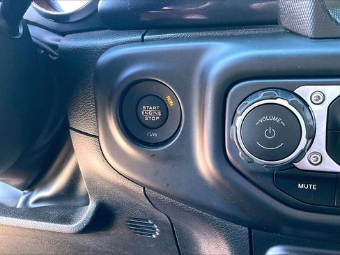 Certified 2022 Jeep Wrangler Unlimited Sahara image 27