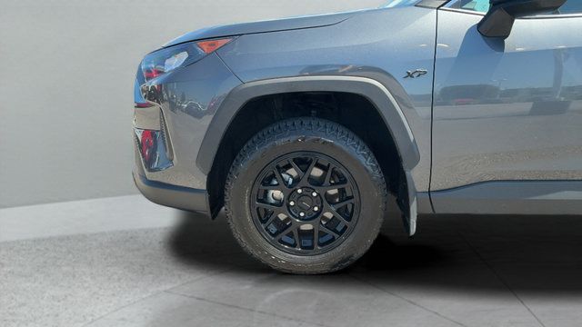 Used 2022 Toyota RAV4 LE FWD image 25