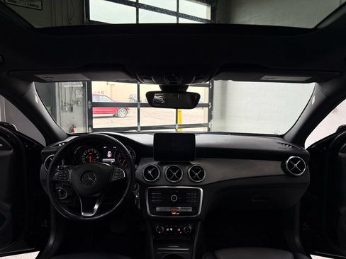 Used 2019 Mercedes-Benz GLA 250 4MATIC image 19
