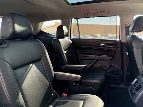 Used 2019 Volkswagen Atlas SE w/ Panoramic Sunroof Package image 39