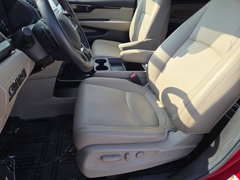 Used 2024 Honda Odyssey Touring image 10