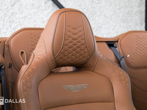 Used 2023 Aston Martin DBS Superleggera Volante RWD image 38