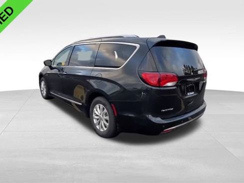 Used 2018 Chrysler Pacifica Touring-L image 7