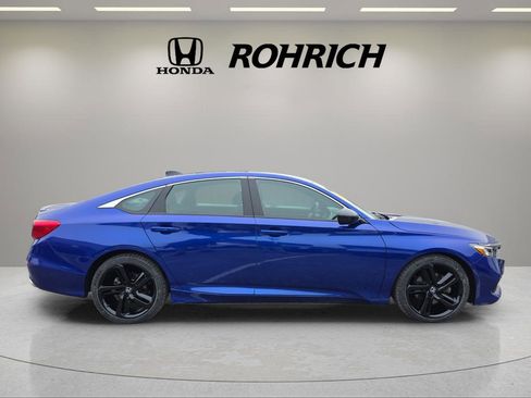 Used 2022 Honda Accord Sport image 6