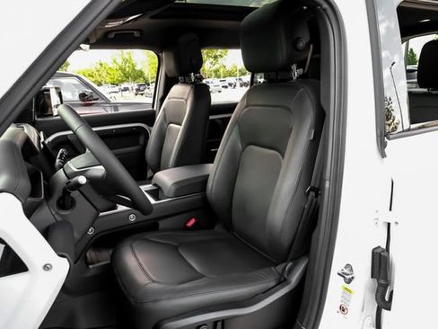 New 2026 Land Rover Defender 110 X-Dynamic SE AWD/4WD image 38