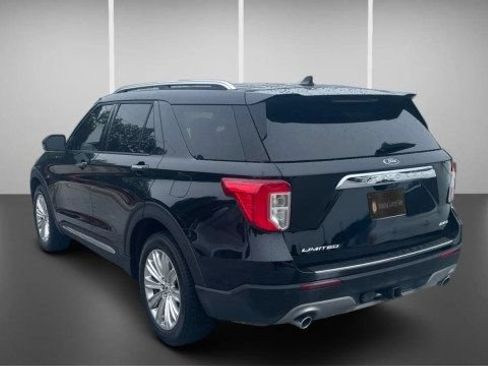 Used 2021 Ford Explorer Limited w/ Equipment Group 301A AWD/4WD image 12