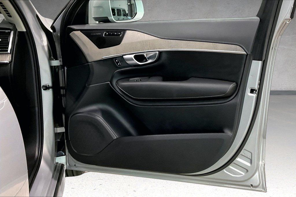 Certified 2024 Volvo XC90 B6 Ultimate w/ Protection Package Premier AWD/4WD image 30