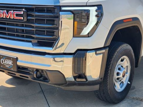 New 2024 GMC Sierra 2500 Pro w/ Convenience Package RWD image 7