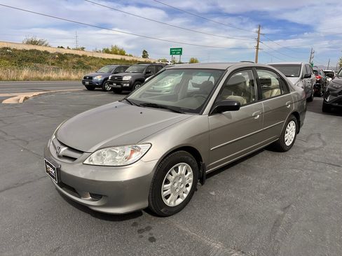 Used 2004 Honda Civic LX image 2