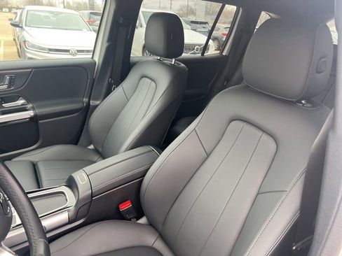 Used 2024 Mercedes-Benz EQB 300 4MATIC image 7