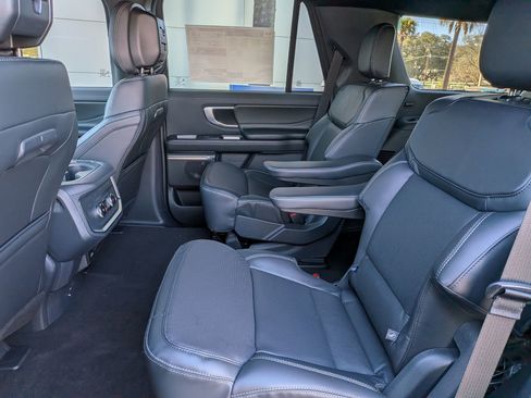 New 2026 Ford Expedition Platinum w/ Stealth Appearance Package AWD/4WD image 17