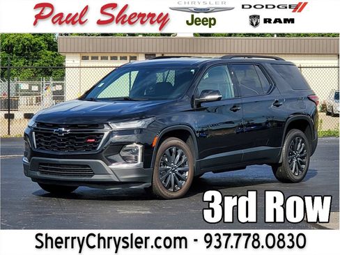 Used 2022 Chevrolet Traverse RS FWD image 1