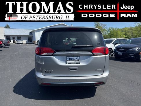 Used 2019 Chrysler Pacifica Limited FWD image 6