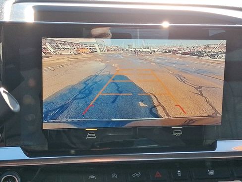 Used 2023 Chevrolet Silverado 1500 LT image 17