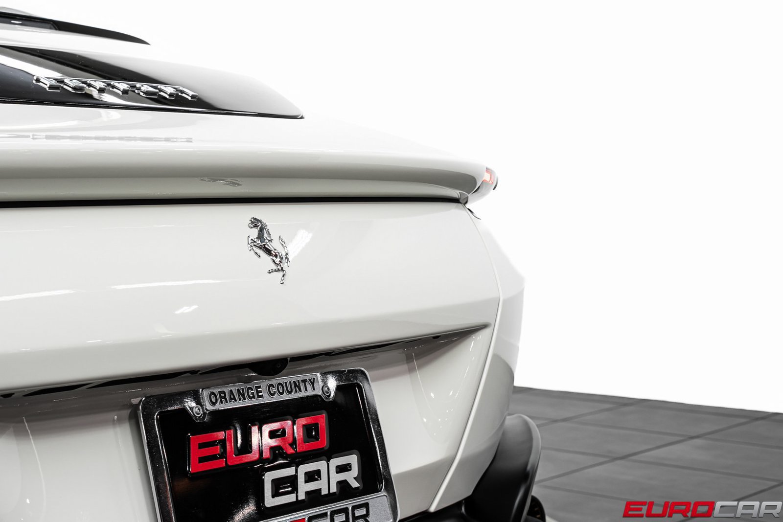 Used 2025 Ferrari Roma Spider RWD image 22