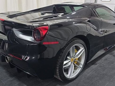 Used 2018 Ferrari 488 Spider RWD image 4