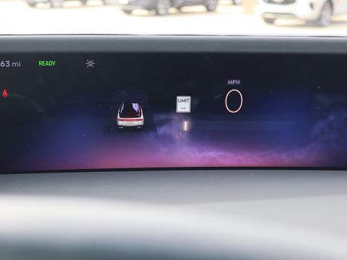 Used 2024 Lincoln Nautilus Reserve w/ Equipment Group 202A image 32