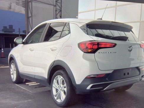 Used 2021 Buick Encore GX Preferred w/ Cold Weather Comfort Package image 4