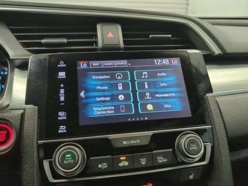 Used 2016 Honda Civic Touring image 11