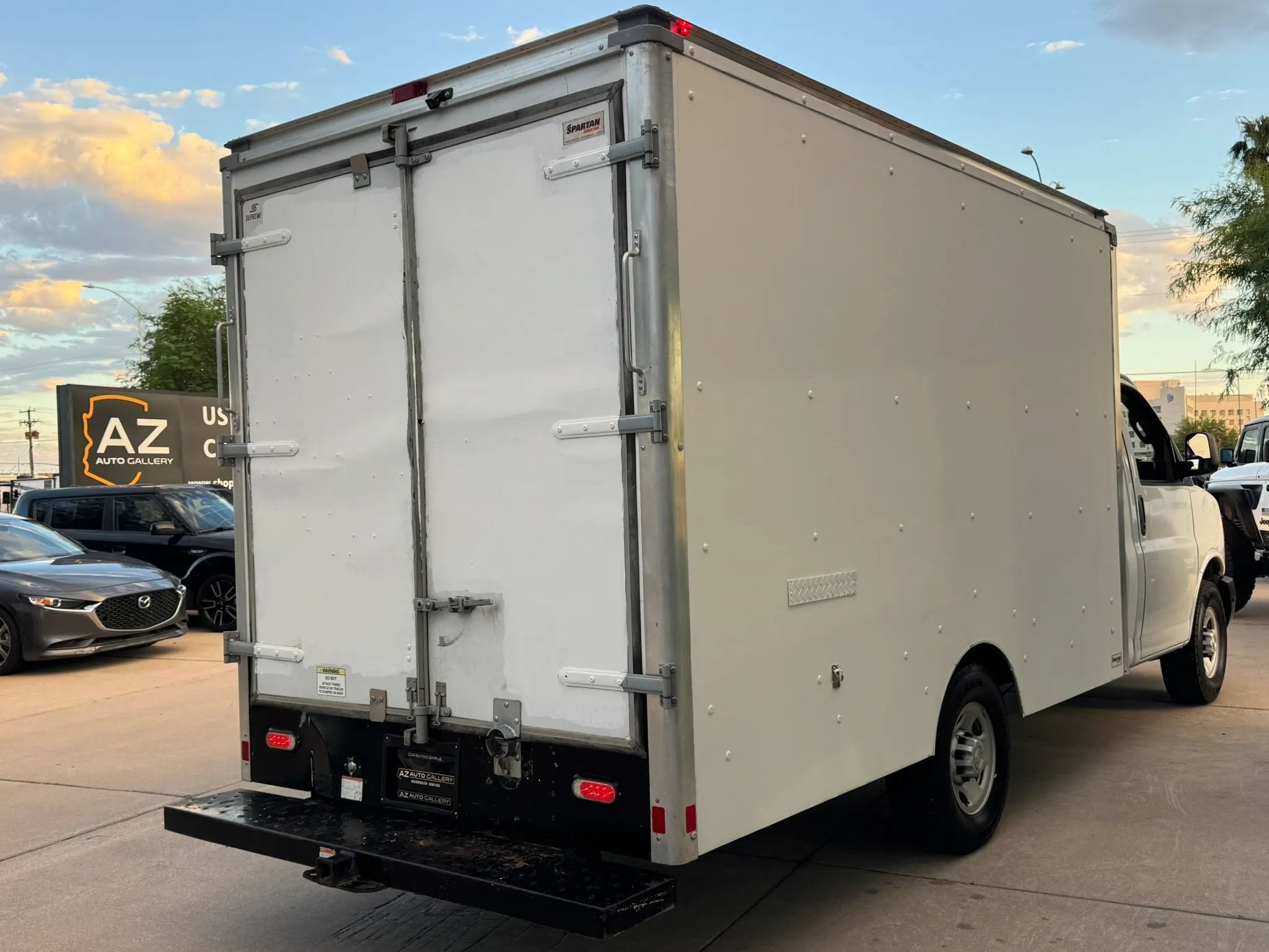 Used 2020 Chevrolet Express 3500 w/ Power Convenience Package RWD image 5