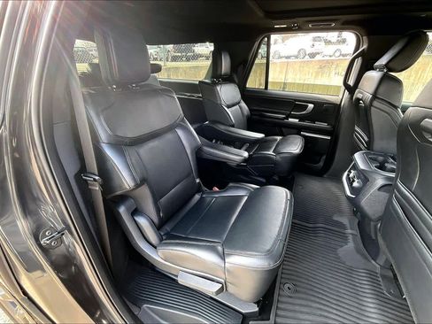 Used 2025 Ford Expedition Max Platinum w/ Stealth Performance Package image 24