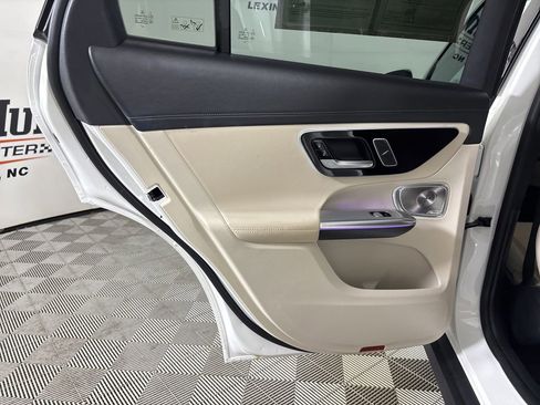 Used 2023 Mercedes-Benz GLC 300 4MATIC image 20