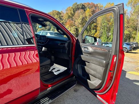 Used 2024 Chevrolet Tahoe LS w/ Driver Alert Package image 32