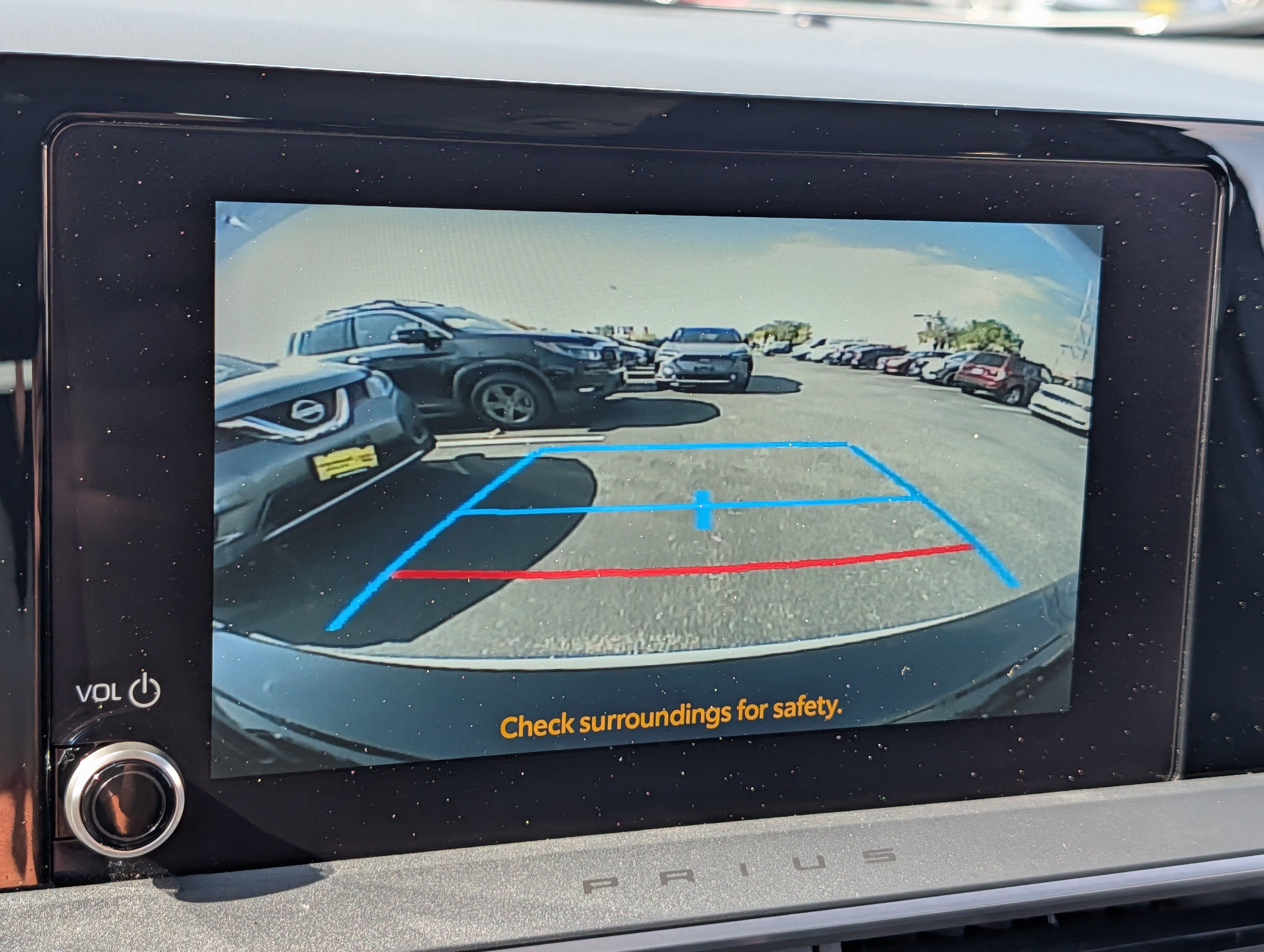 Used 2025 Toyota Prius LE AWD/4WD image 27