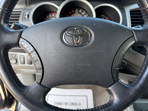 Used 2010 Toyota Tacoma 4x4 Access Cab V6 image 17