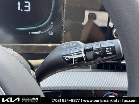 New 2025 Kia Sportage LX image 17