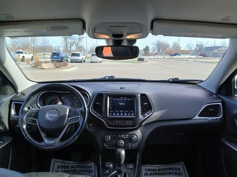 Used 2021 Jeep Cherokee Latitude Lux w/ Comfort/Convenience Group image 28