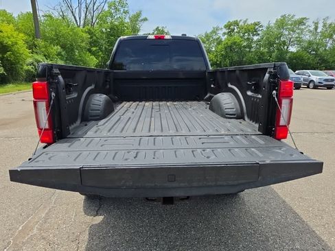 Used 2022 Ford F350 Platinum w/ FX4 Off-Road Package AWD/4WD image 47
