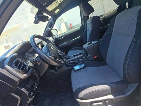 Used 2023 Toyota Tacoma TRD Off-Road RWD image 15