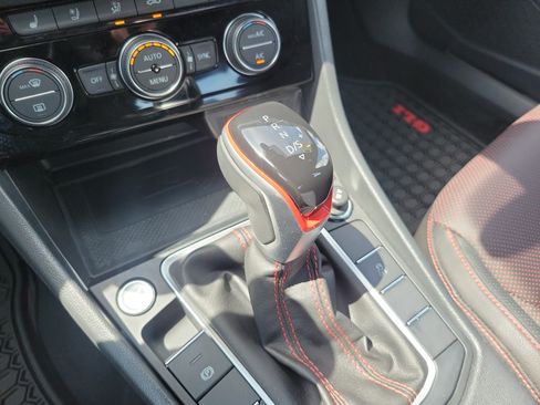Certified 2023 Volkswagen Jetta GLI Autobahn FWD image 29