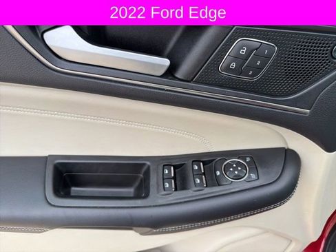 Used 2022 Ford Edge Titanium image 13