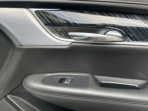 Certified 2024 Cadillac XT6 Premium Luxury image 23