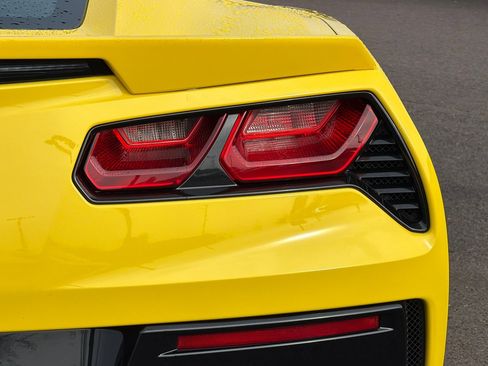 Used 2016 Chevrolet Corvette Stingray Coupe w/ 2LT Preferred Equipment Group image 23