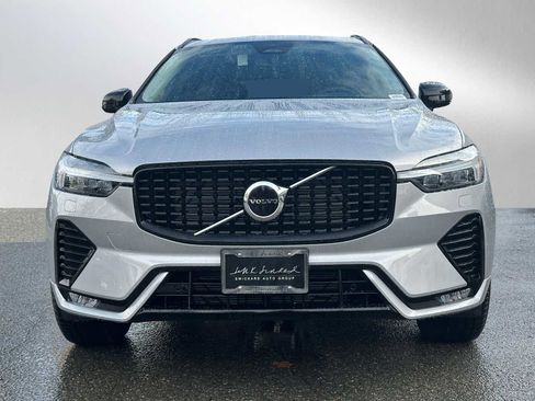 Used 2025 Volvo XC60 B5 Core w/ Climate Package image 8