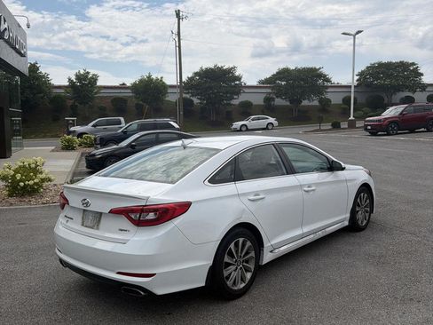 Used 2017 Hyundai Sonata Sport w/ Winter Weather Package FWD image 4