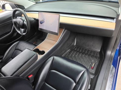 Used 2020 Tesla Model 3 Standard Range Plus RWD image 26